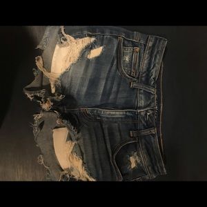 American eagle distressed shorts